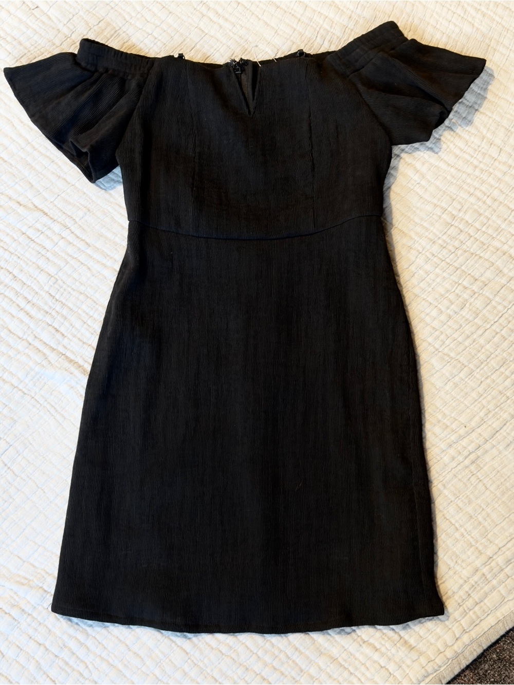 Black Off-Shoulder Short Sleeve Dress